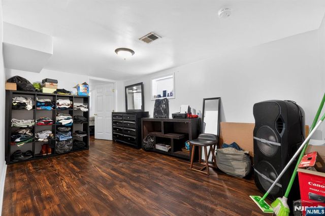 186 Fabyan Place, Newark, NJ 07112