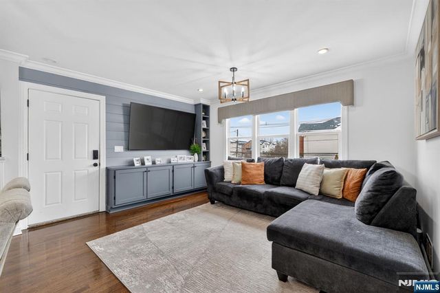 186 Fabyan Place, Newark, NJ 07112