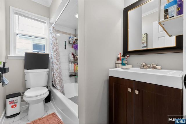 186 Fabyan Place, Newark, NJ 07112