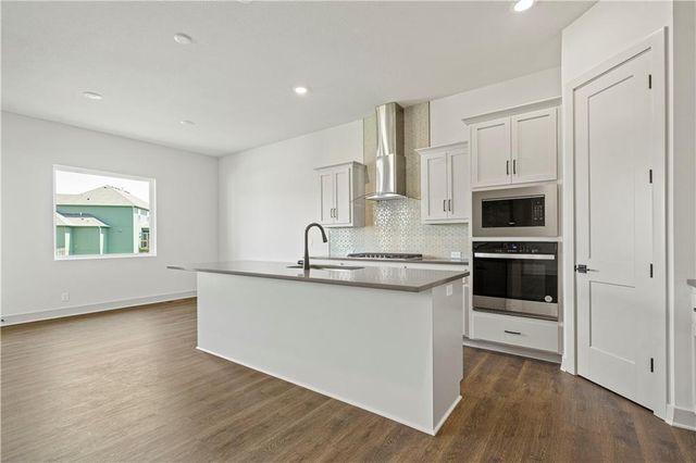 20629 Skyview Lane, Spring Hill, KS 66083