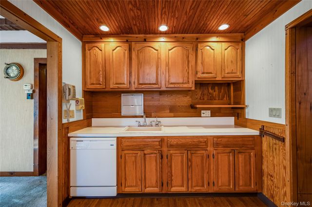 521 Patterson Street, East Meadow, NY 11554