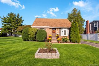 521 Patterson Street, East Meadow, NY 11554