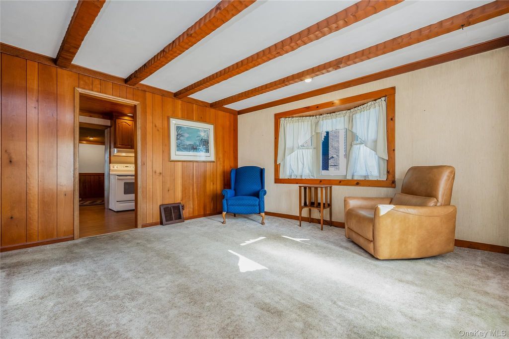 521 Patterson Street, East Meadow, NY 11554 — photo 5