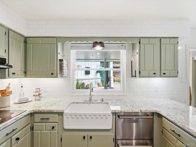 8566 E Lehigh Avenue, Denver, CO 80237