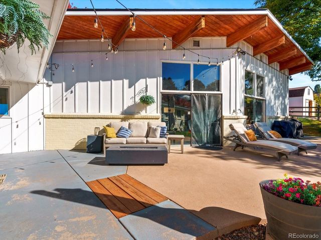 8566 E Lehigh Avenue, Denver, CO 80237