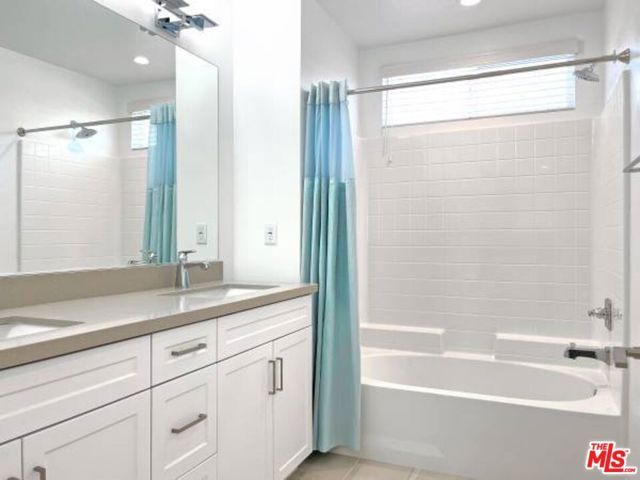 7105 TAMPA Avenue 7101, Reseda (los Angeles), CA 91335