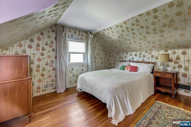 979 River Road, New Milford, NJ 07646