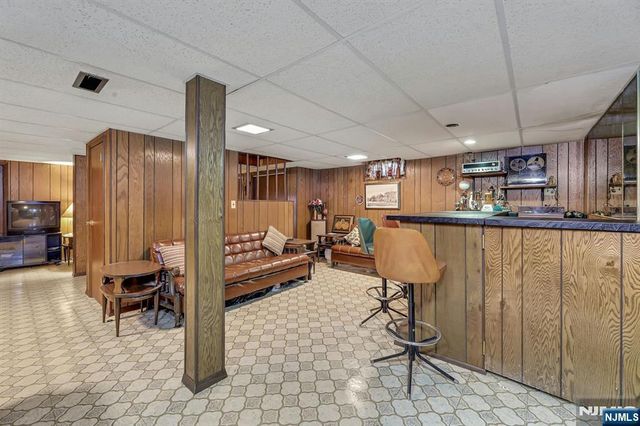 979 River Road, New Milford, NJ 07646