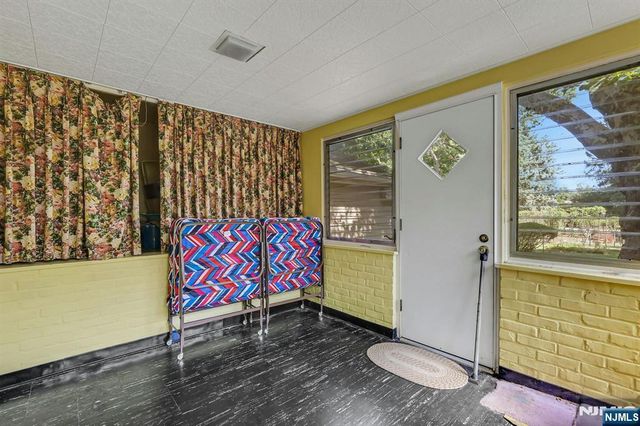 979 River Road, New Milford, NJ 07646