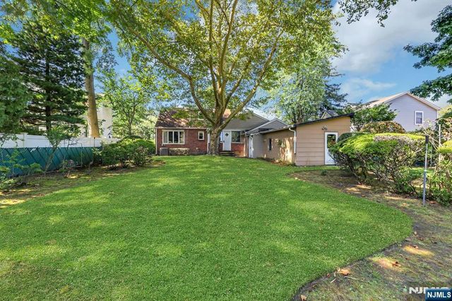 979 River Road, New Milford, NJ 07646