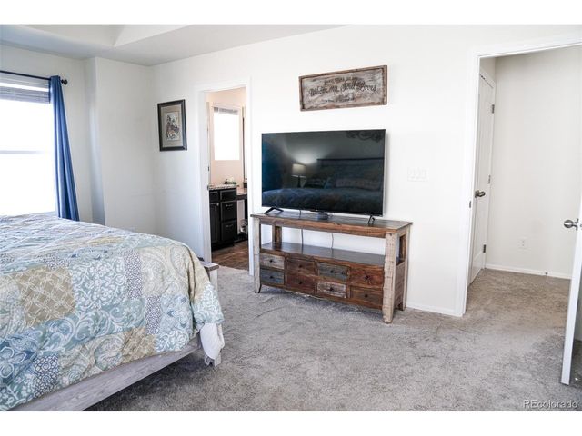 984 Black Saddle St, Elizabeth, CO 80107