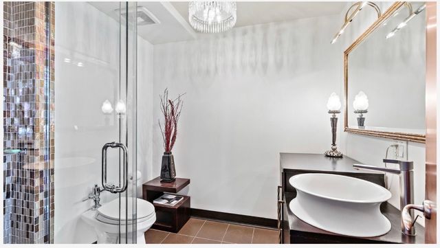 1300 N Lake Shore Drive 9A, Chicago, IL 60610