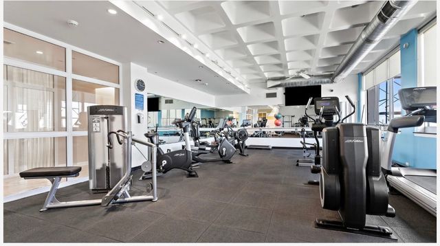 1300 N Lake Shore Drive 9A, Chicago, IL 60610