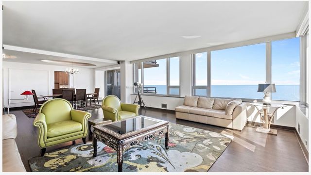 1300 N Lake Shore Drive 9A, Chicago, IL 60610