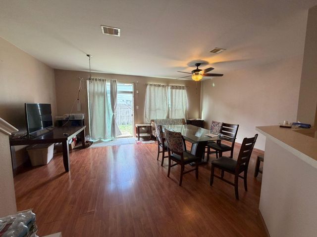 8110 Singing Sonnet Lane, Houston, TX 77072