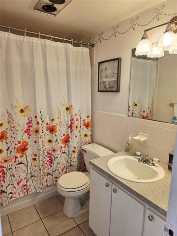 5945 21ST STREET N 18, St Petersburg, FL 33714