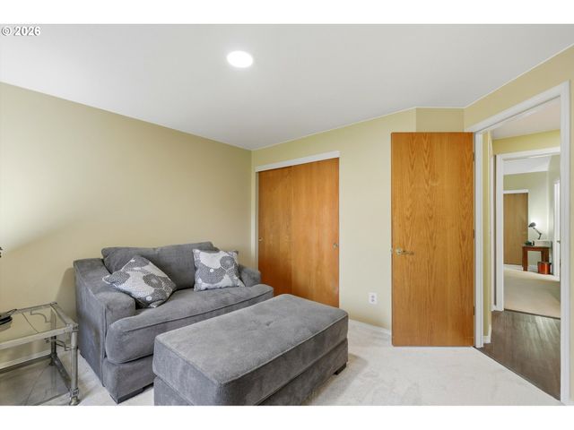 12229 Sw MILLVIEW Ct, Portland, OR 97223