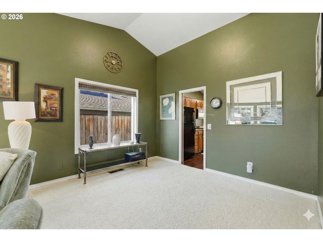 12229 Sw MILLVIEW Ct, Portland, OR 97223