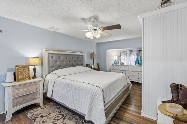 6642 Onyx Drive N, North Richland Hills, TX 76180