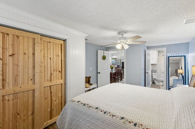 6642 Onyx Drive N, North Richland Hills, TX 76180