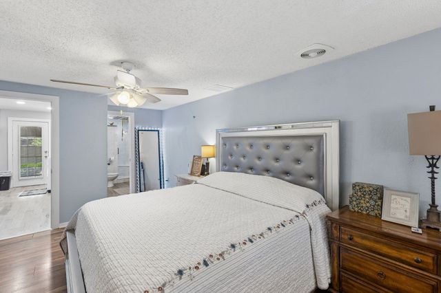6642 Onyx Drive N, North Richland Hills, TX 76180