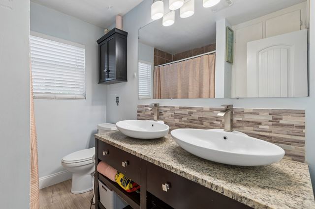 6642 Onyx Drive N, North Richland Hills, TX 76180