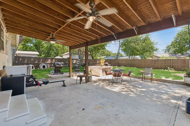 6642 Onyx Drive N, North Richland Hills, TX 76180