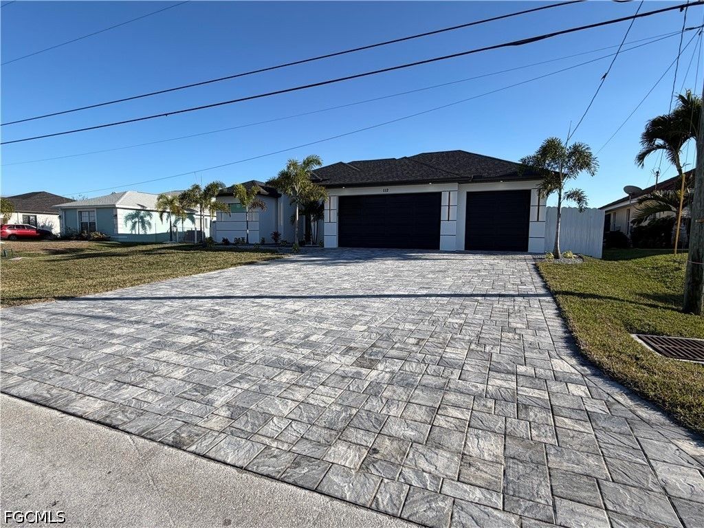 Image 2 of property listing at 112 NE 6th ST, Cape Coral, FL 33909