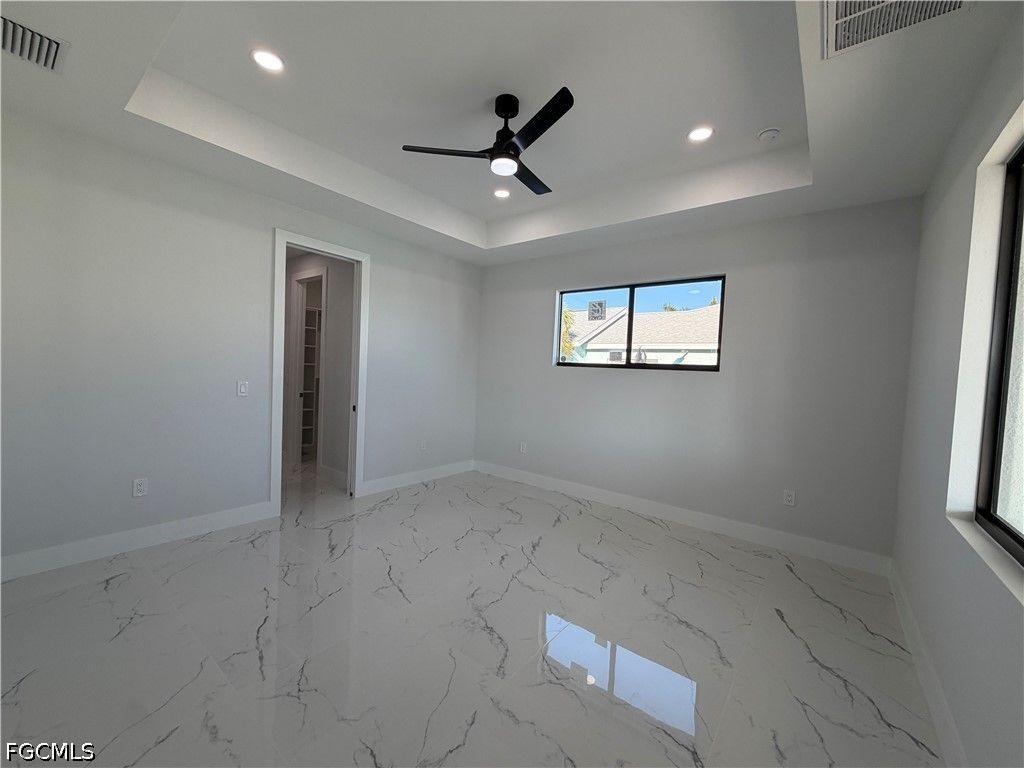 Image 9 of property listing at 112 NE 6th ST, Cape Coral, FL 33909