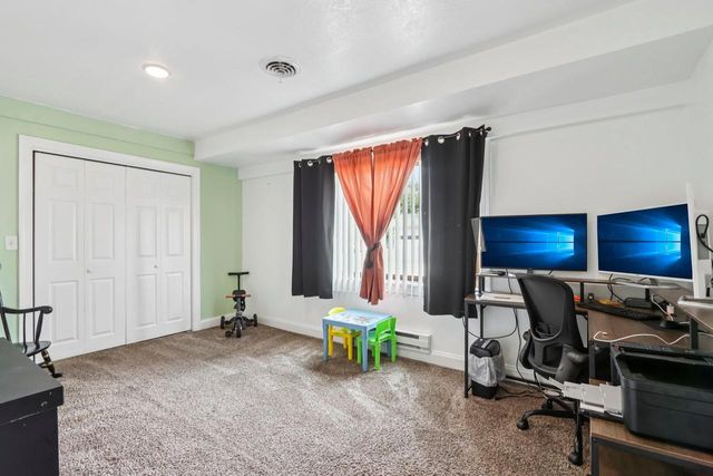 9205 S Chicago ROAD, Oak Creek, WI 53154