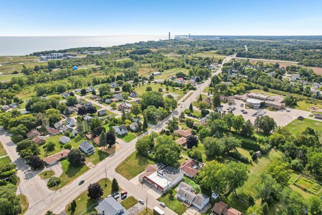 9205 S Chicago ROAD, Oak Creek, WI 53154