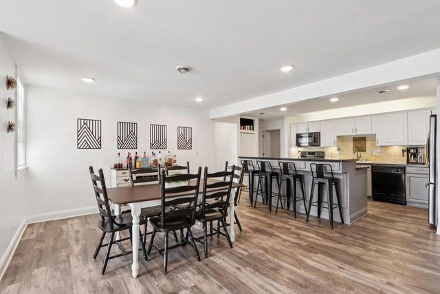 9205 S Chicago ROAD, Oak Creek, WI 53154