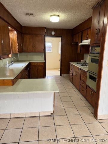 707 Maxwell NW, Ardmore, OK 73401