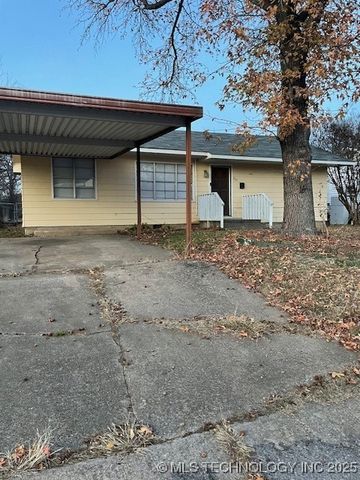 707 Maxwell NW, Ardmore, OK 73401