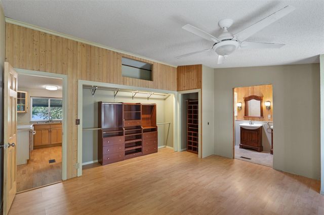 117 Lake View DR, Spicewood, TX 78669