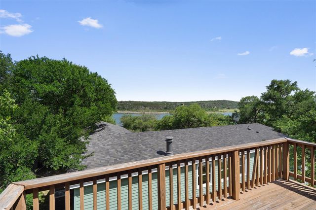 117 Lake View DR, Spicewood, TX 78669
