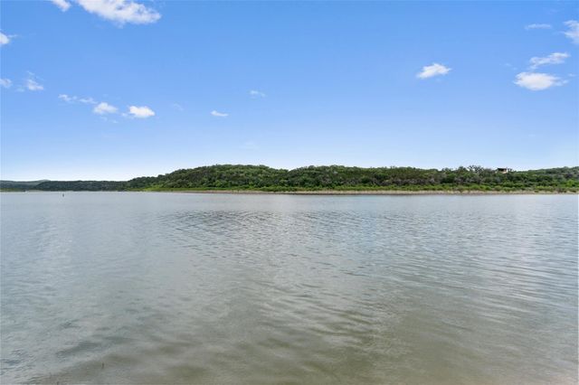 117 Lake View DR, Spicewood, TX 78669