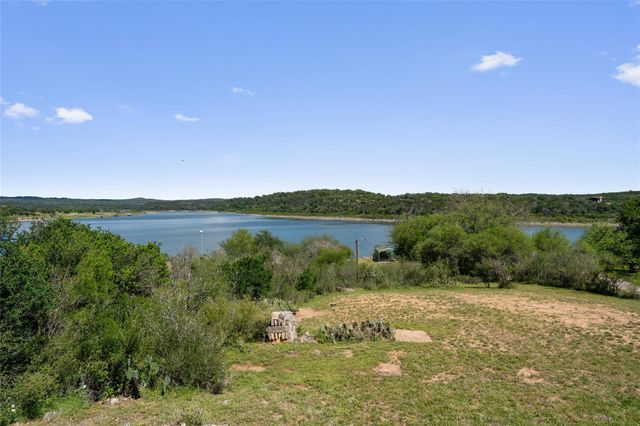 117 Lake View DR, Spicewood, TX 78669