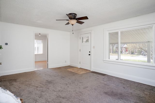 706 S Rogers Avenue, Springfield, MO 65804