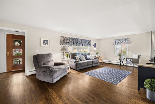 200 Glen Drive, Warwick, RI 02886