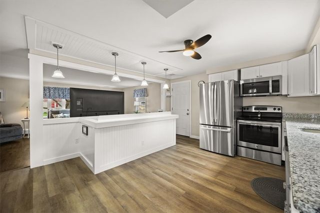 200 Glen Drive, Warwick, RI 02886