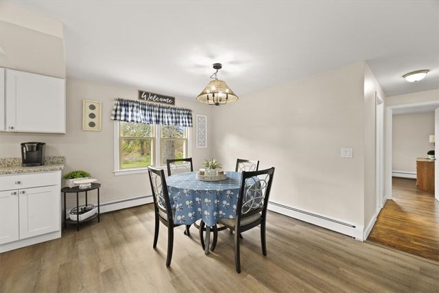 200 Glen Drive, Warwick, RI 02886