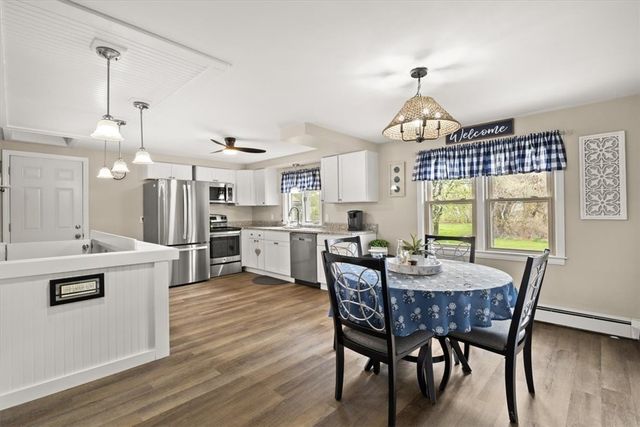 200 Glen Drive, Warwick, RI 02886