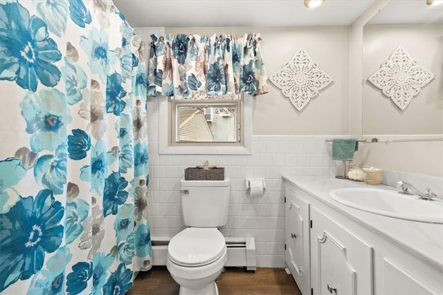 200 Glen Drive, Warwick, RI 02886