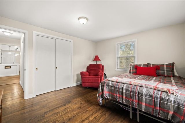 200 Glen Drive, Warwick, RI 02886