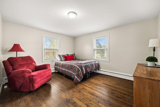 200 Glen Drive, Warwick, RI 02886