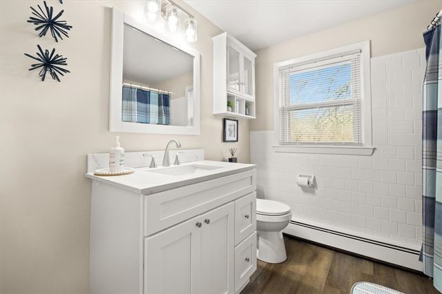 200 Glen Drive, Warwick, RI 02886