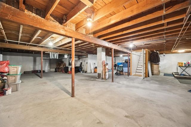 200 Glen Drive, Warwick, RI 02886