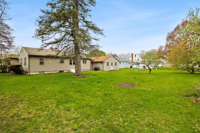 200 Glen Drive, Warwick, RI 02886