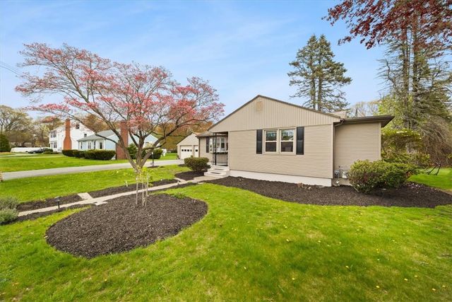200 Glen Drive, Warwick, RI 02886